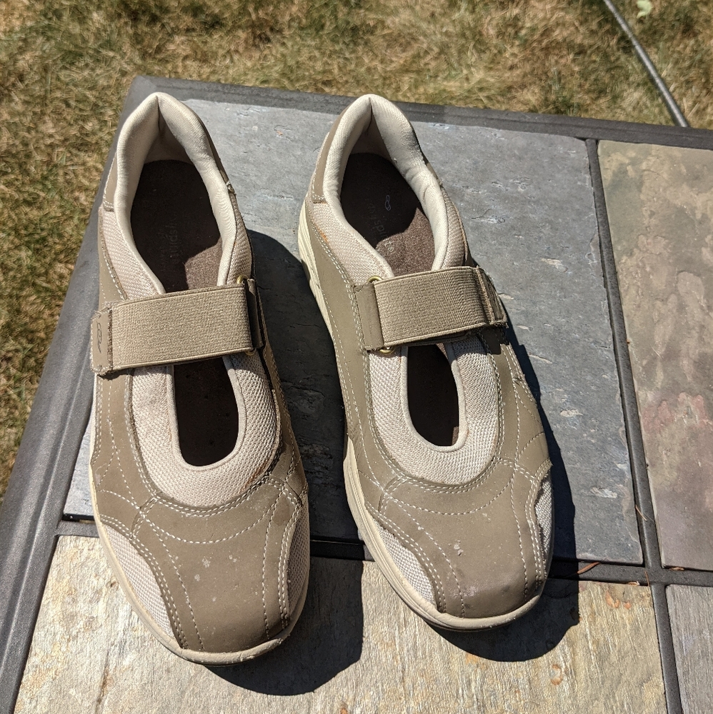 Support shoes